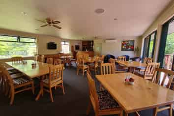 Lake Roxburgh Lodge FHGC For Sale