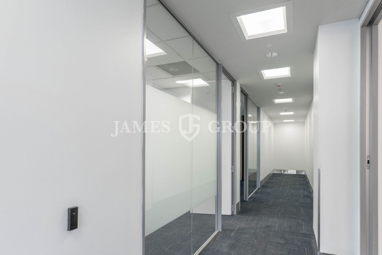 GROUND FLOOR OFFICE ON CARLTON GORE ROAD - Vista 4