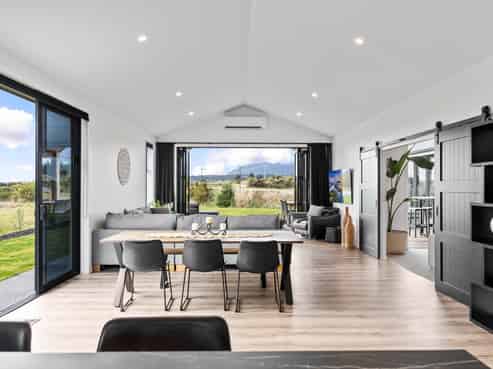 55 Raupo Crescent, Wharewaka