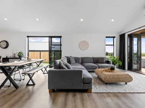 55 Raupo Crescent, Wharewaka