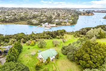 1 Buckleys Track, Paremoremo