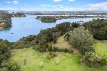 1 Buckleys Track, Paremoremo