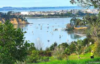 1 Buckleys Track, Paremoremo