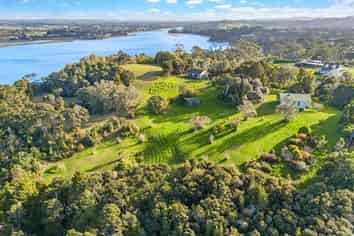 1 Buckleys Track, Paremoremo