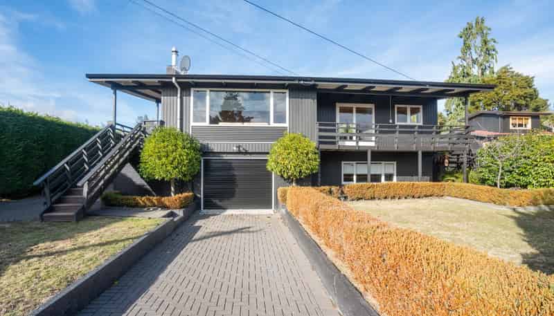 14 Parata Street, Two Mile Bay