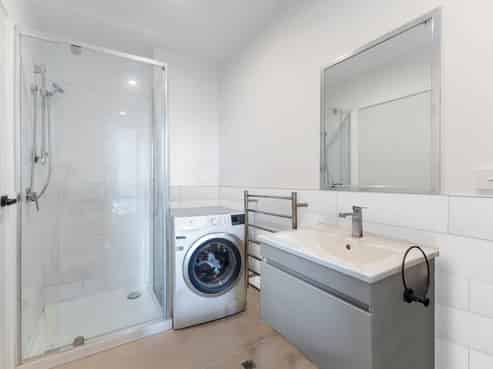 705/770A Great South Road, Manukau