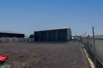 NEW PRICE: VACANT POSSESSION 
