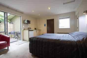 Tidy and Very Profitable 12 Unit Complex