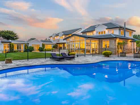 377 Grays Road, Pauatahanui