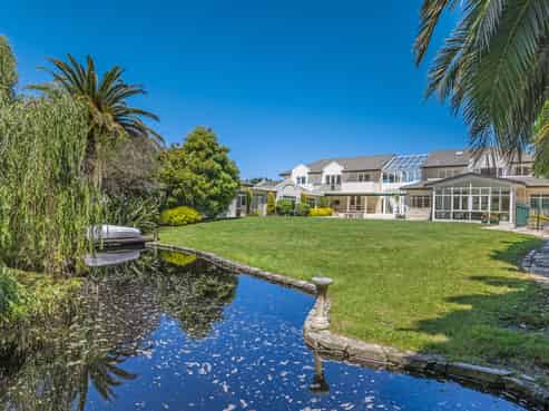 377 Grays Road, Pauatahanui
