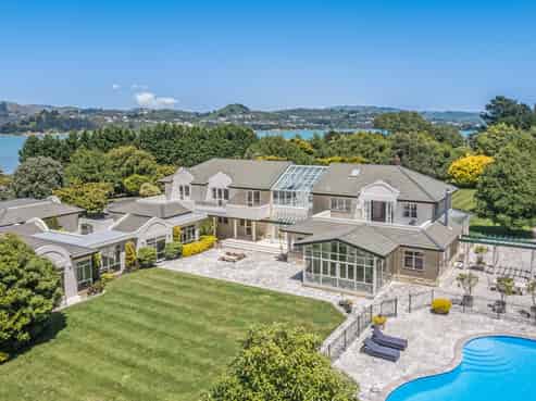 377 Grays Road, Pauatahanui