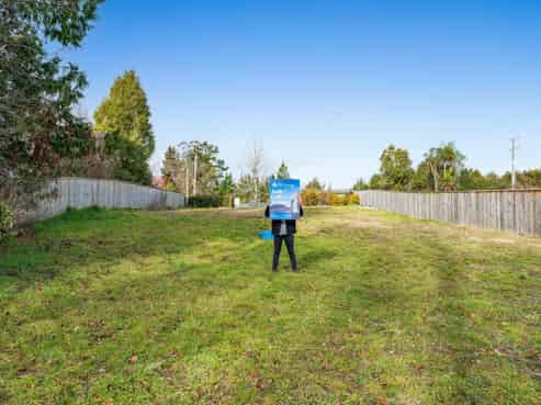 1659 River Road, Broadlands Forest