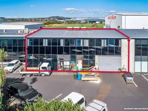 Modern Rosebank Industrial! - 734sqm