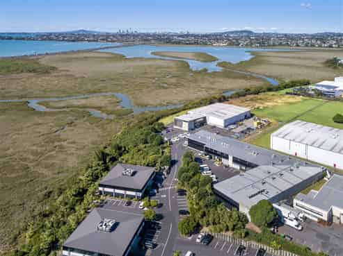 Modern Rosebank Industrial! - 734sqm