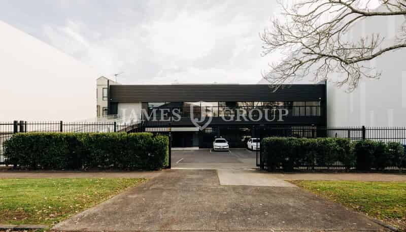 13-15 Margot Street, Epsom