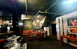 Price to Lease -104 m2 CBD Corner Classic Retails 