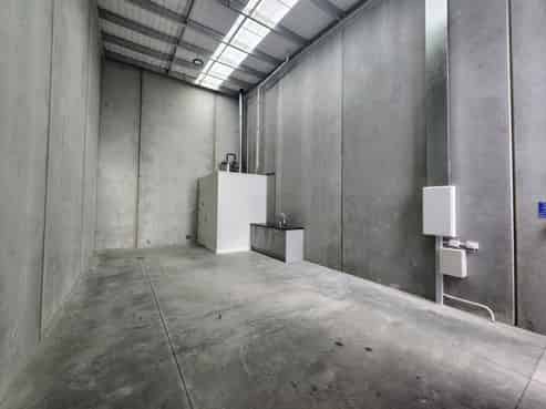 55m² High-Stud Warehouse with Easy Access