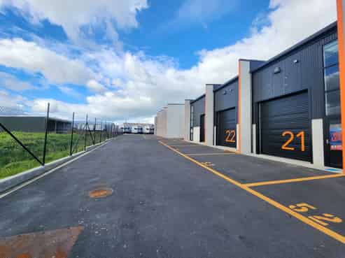 55m² High-Stud Warehouse with Easy Access