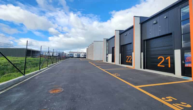 21/90A Hobsonville Road, West Harbour