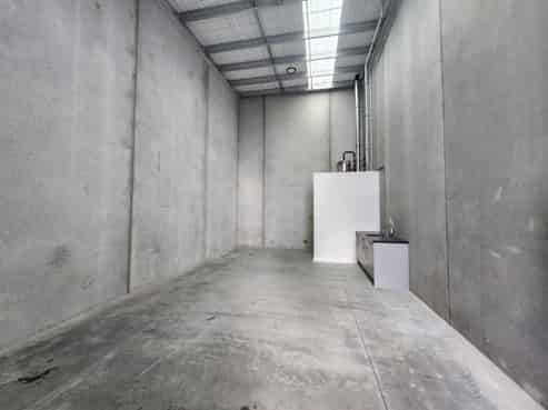 55m² High-Stud Warehouse with Easy Access
