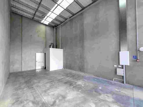 55m² High-Stud Warehouse with Easy Access