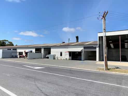 Vendors time to SELL, your time to BUY!! $175,878.12 Income ++