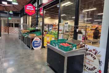 Prime 243sqm retail space - Riccarton