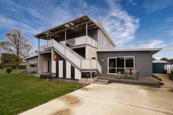  Bach 60, 75 Kingsburys Road, Rakaia