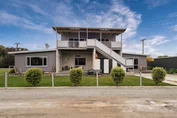  Bach 60, 75 Kingsburys Road, Rakaia