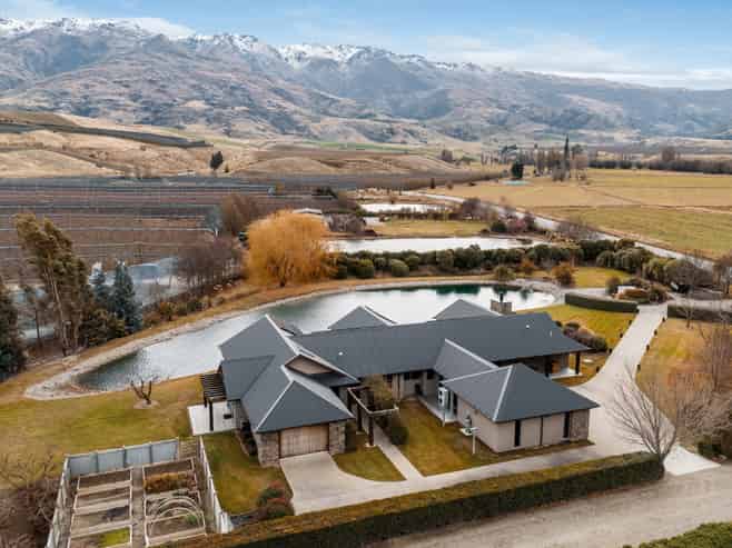 17 Mount Pisa Road, Mount Pisa