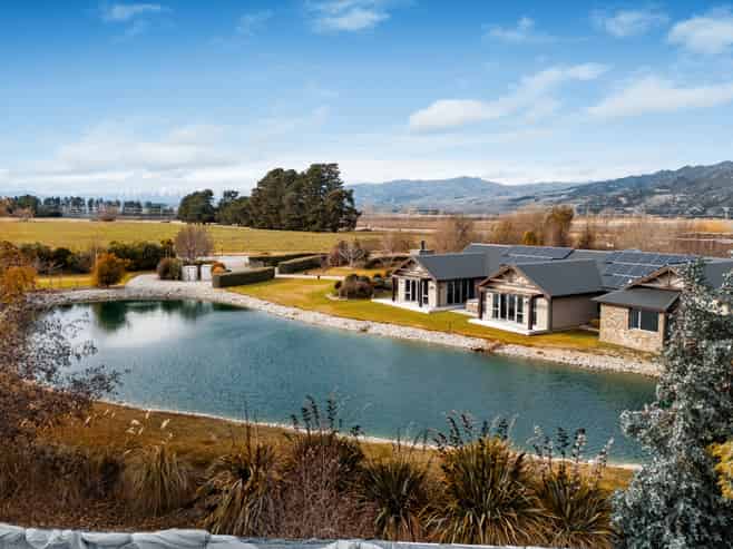 17 Mount Pisa Road, Mount Pisa