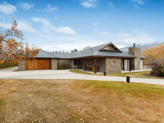 17 Mount Pisa Road, Mount Pisa