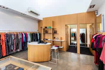 Iconic Frontage - Prestigious Location