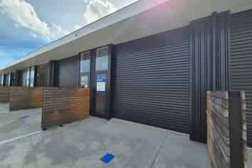 Versatile Commercial Warehouse in Nikau Junction 