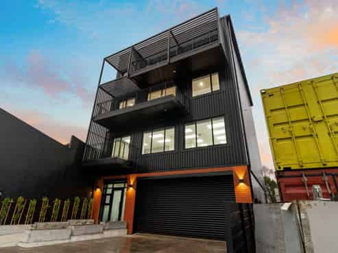 Developer quits, ultimate split risk investment
