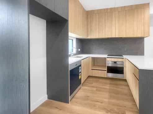 64 Parkwood Avenue, Westgate