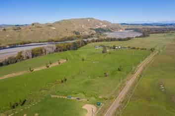 26 River Road, Otane
