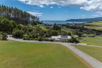 2 Frazer Place, Coopers Beach