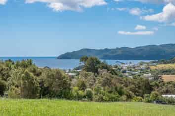 2 Frazer Place, Coopers Beach
