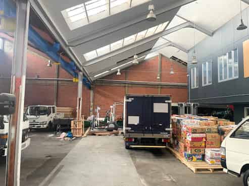 Industrial warehousing - Steamer basin location