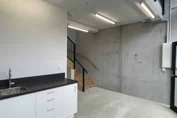 Mt Wellington Warehouse unit