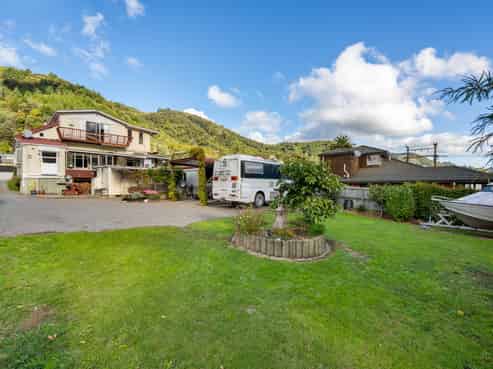 83 Waikawa Road, Picton