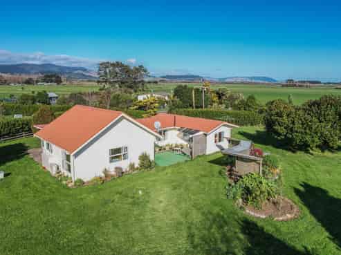 318 Kuku Beach Road, Manakau