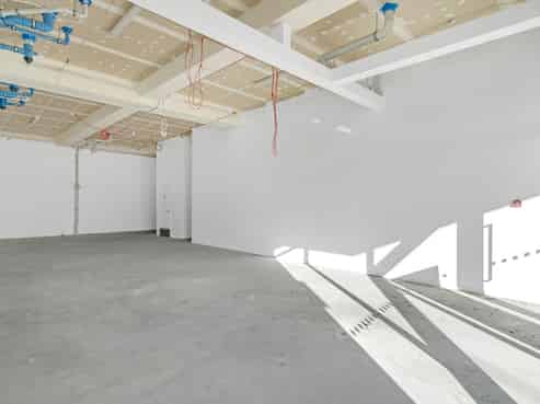 Modern high profile retail/office space