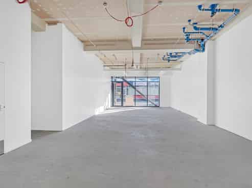 Modern high profile retail/office space