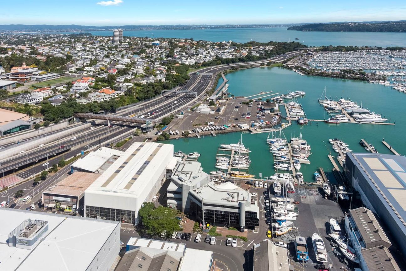 OFFICE WITH STUNNING SEA VIEWS - Vista 4