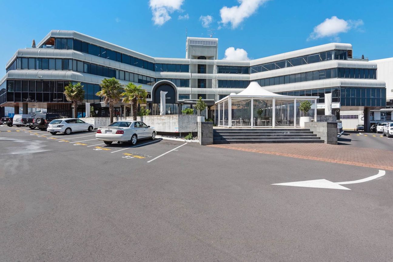 OFFICE WITH STUNNING SEA VIEWS - Vista 3
