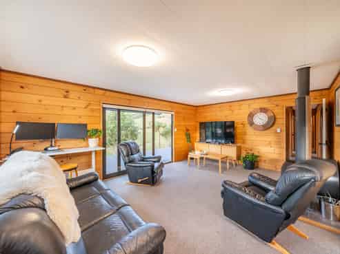 492 Moonshine Hill Road, Pauatahanui