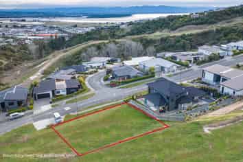 401 Princes Drive, Britannia Heights