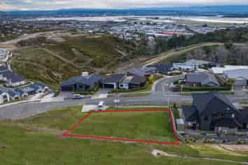 401 Princes Drive, Britannia Heights
